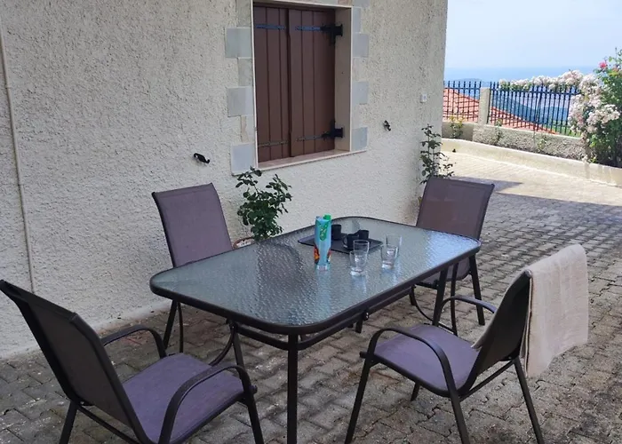 Fioravante Argostolion