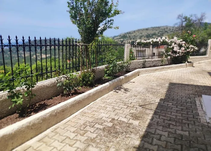 Fioravante דירה *